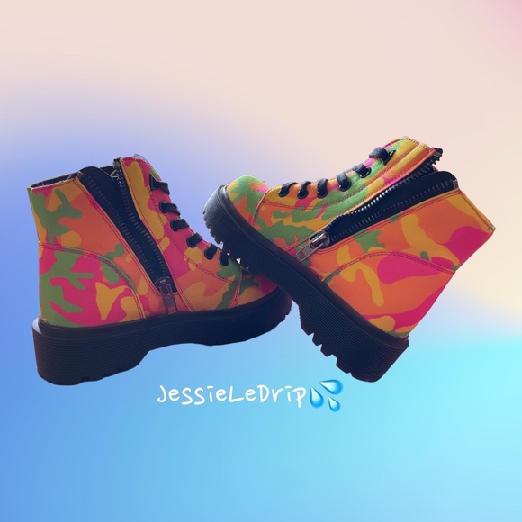 YRU Slayer Boots - Picture 3 of 5